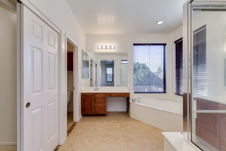 Photo 20 of 73 - 924 W Laurel Ave, Gilbert, AZ 85233
