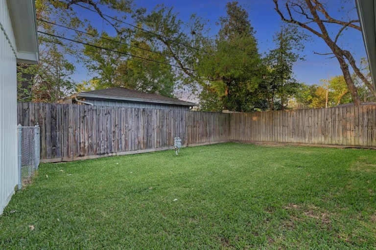 Photo 31 of 32 - 7006 Shavelson St, Houston, TX 77055