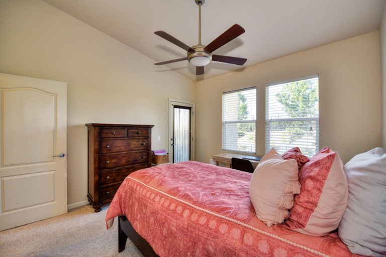 Photo 18 of 40 - 1000 Moon Cir #1026, Folsom, CA 95630