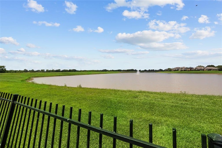 Photo 24 of 31 - 6326 Oxford Lake Dr, Rosenberg, TX 77471