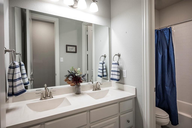 Photo 27 of 40 - 1711 Birdsong Ln, Prosper, TX 75078