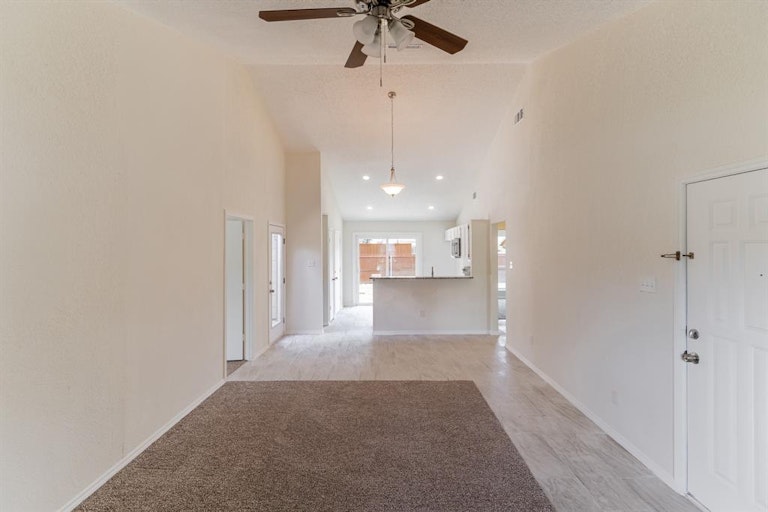 Photo 6 of 28 - 10828 Eastcrest Ln, Dallas, TX 75217