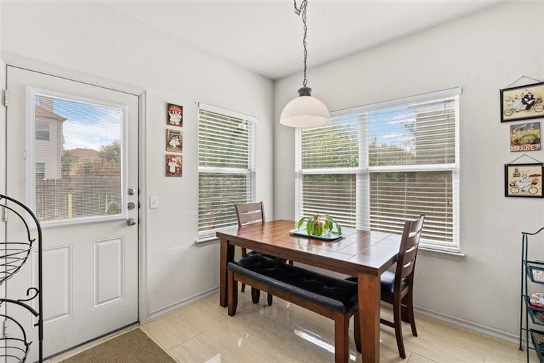 Photo 12 of 39 - 20801 Penny Royal Dr, Pflugerville, TX 78660