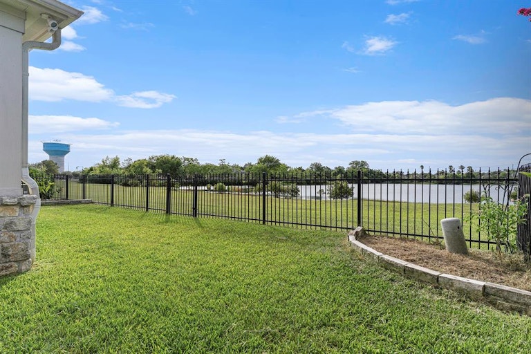 Photo 24 of 25 - 3284 Gladewater Ln, League City, TX 77573
