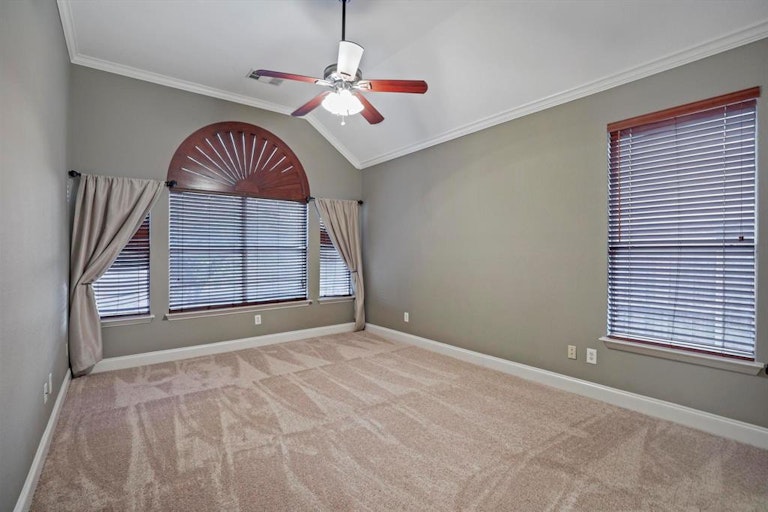Photo 17 of 38 - 2921 Pioneer Park Dr, Flower Mound, TX 75022