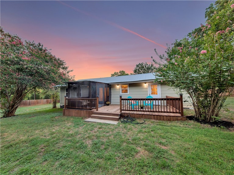 Photo 32 of 40 - 305 Flint Ridge St, Bastrop, TX 78602