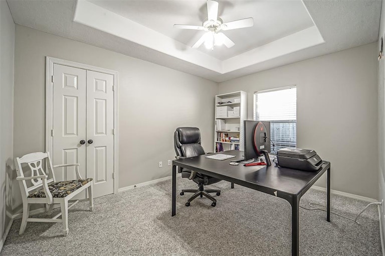 Photo 13 of 19 - 5023 Misty Ln, Pasadena, TX 77505