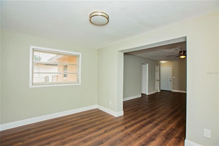 Photo 16 of 36 - 8301 Edie Way, Orlando, FL 32810