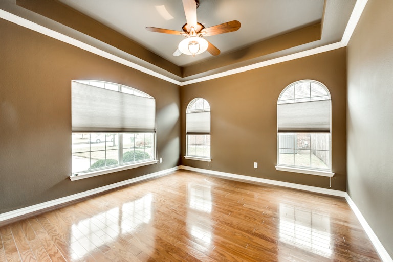 Photo 4 of 28 - 1712 Yarmouth Ln, Mansfield, TX 76063