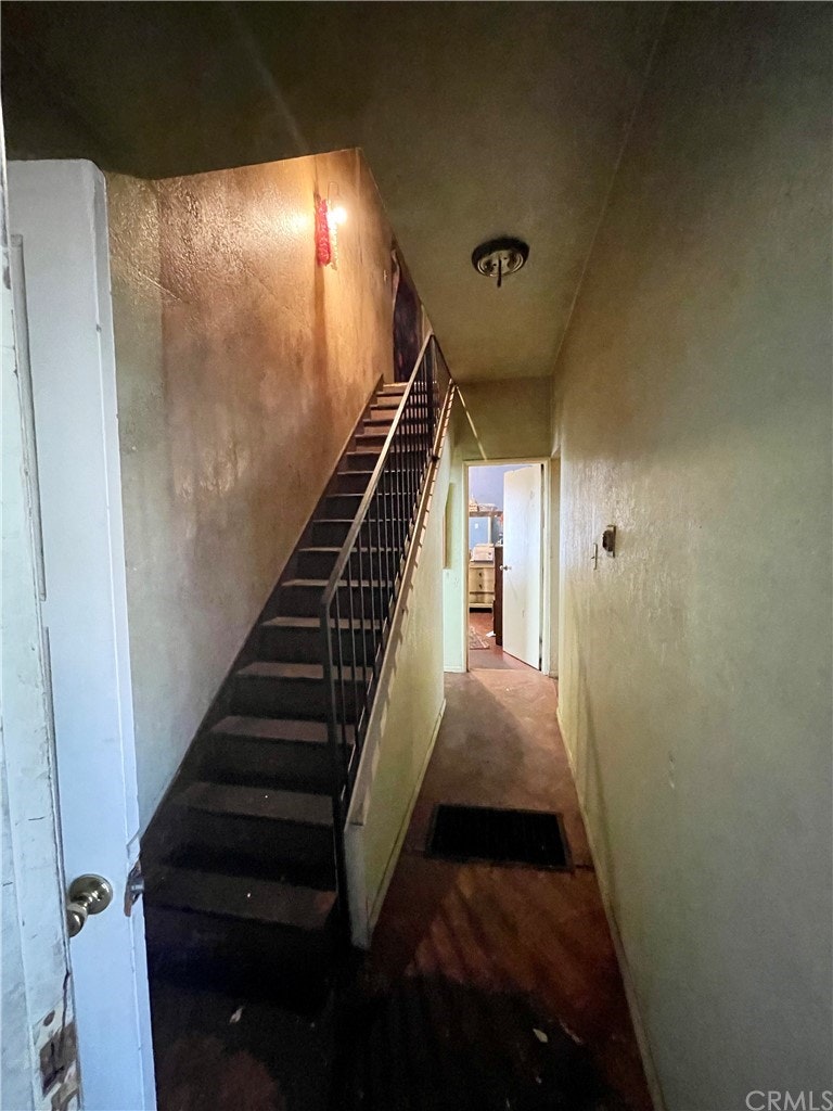Photo 26 of 31 - 5415 Ash St, Los Angeles, CA 90042