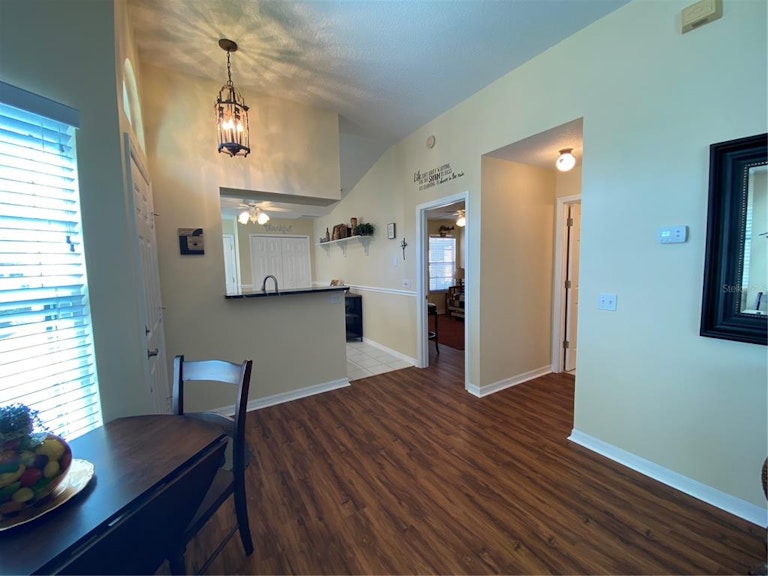 Photo 11 of 17 - 510 Baytree Blvd, Tavares, FL 32778