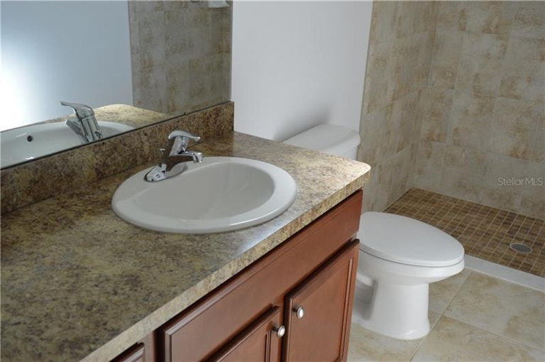 Photo 7 of 8 - 5031 Betty St N, Saint Petersburg, FL 33709