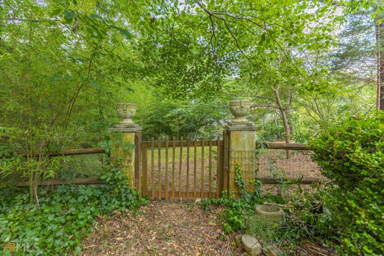Photo 55 of 66 - 2859 Quinbery Dr, Snellville, GA 30039