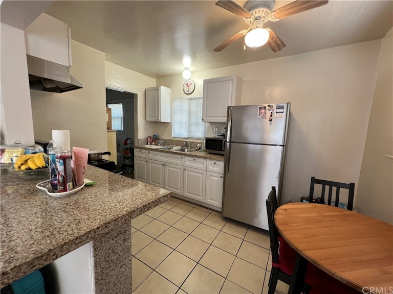 Photo 12 of 22 - 442 W Arbor Vitae St, Inglewood, CA 90301