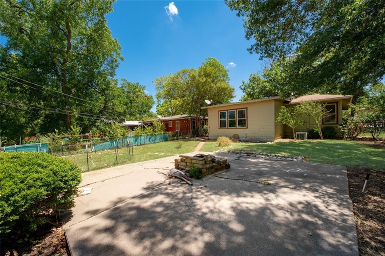 Photo 22 of 23 - 4512 Rutland Ave, Fort Worth, TX 76133
