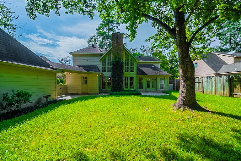 Photo 7 of 37 - 5522 Lone Cedar Dr, Kingwood, TX 77345
