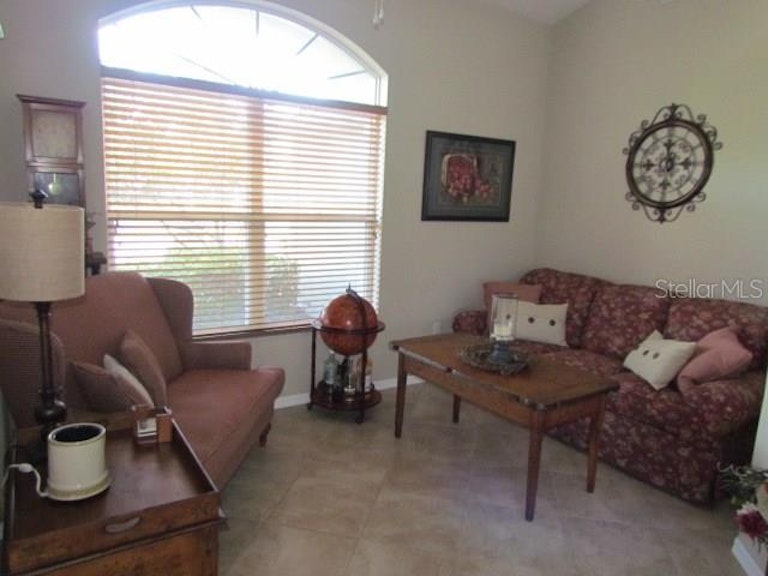 Photo 6 of 20 - 2129 Date Palm Way, Venice, FL 34292