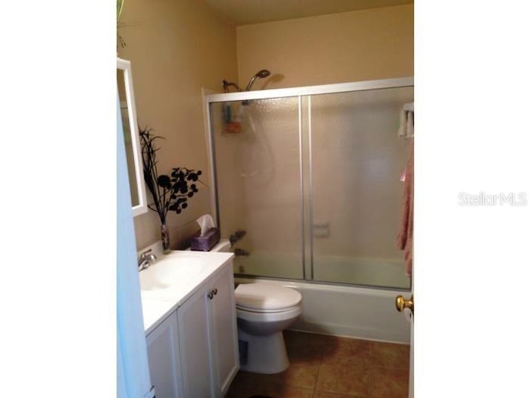 Photo 15 of 24 - 4911 Coquina Key Dr SE Unit F, Saint Petersburg, FL 33705