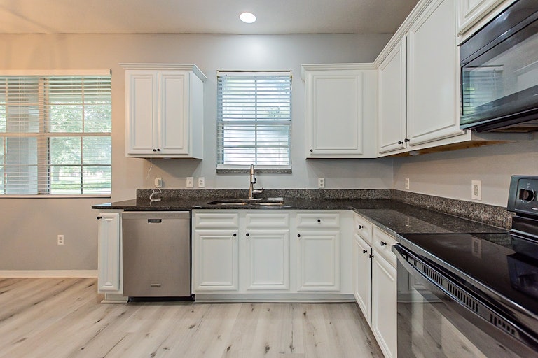 Photo 8 of 19 - 3209 Jackson Grey Rd, Kissimmee, FL 34746