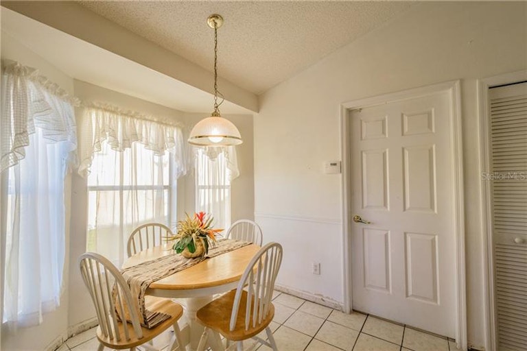 Photo 12 of 25 - 559 Tree Shore Dr, Orlando, FL 32825