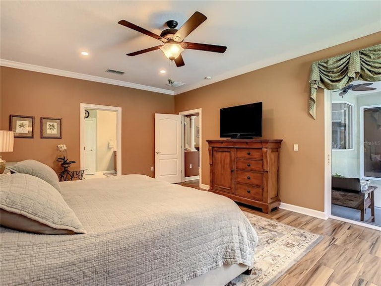 Photo 31 of 69 - 2704 Aloma Oaks Dr, Oviedo, FL 32765