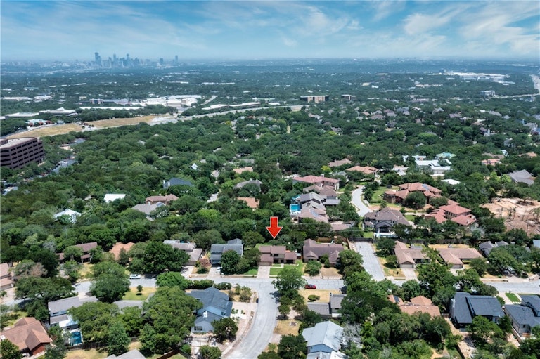 Photo 27 of 37 - 1501 Wilson Heights Dr, Austin, TX 78746