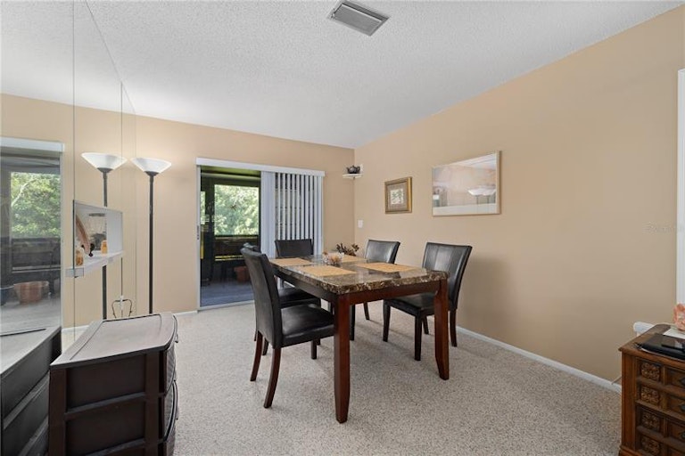 Photo 6 of 25 - 3312 Ramblewood Dr S, Sarasota, FL 34237