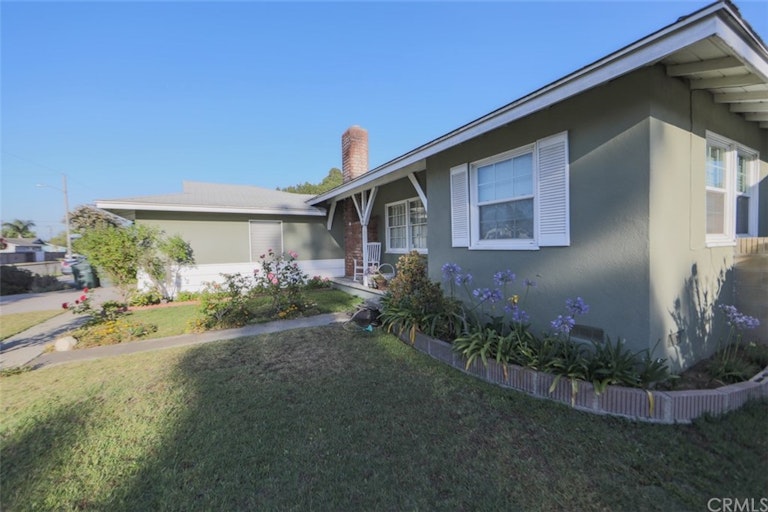 Photo 3 of 59 - 5666 Panama Dr, Buena Park, CA 90620