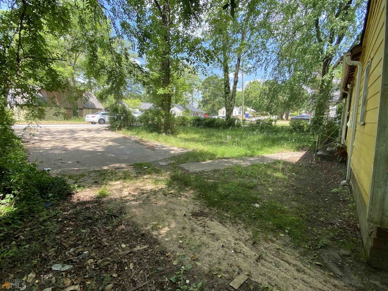 Photo 3 of 51 - 1682 N Ave NW, Atlanta, GA 30318