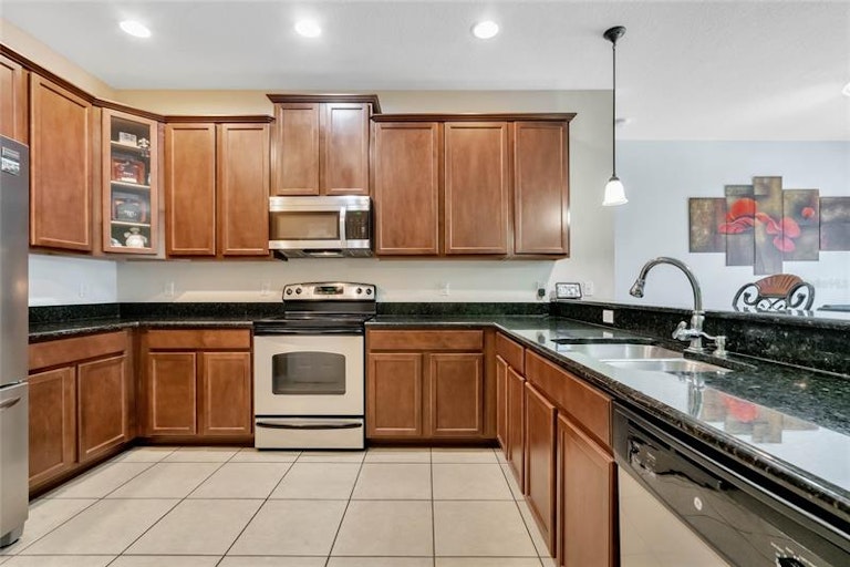 Photo 5 of 28 - 9309 Shepton St, Orlando, FL 32825