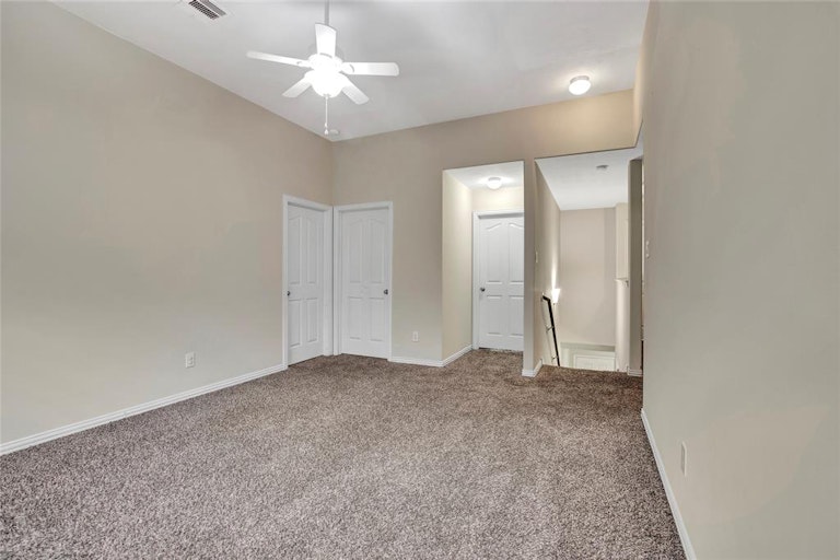 Photo 15 of 28 - 8302 Quest Ct, Rosharon, TX 77583