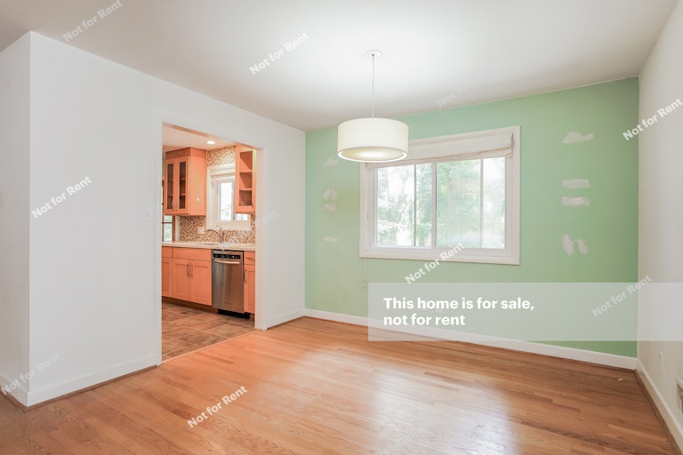 Photo 13 of 25 - 1814 Varnell Ave, Raleigh, NC 27612
