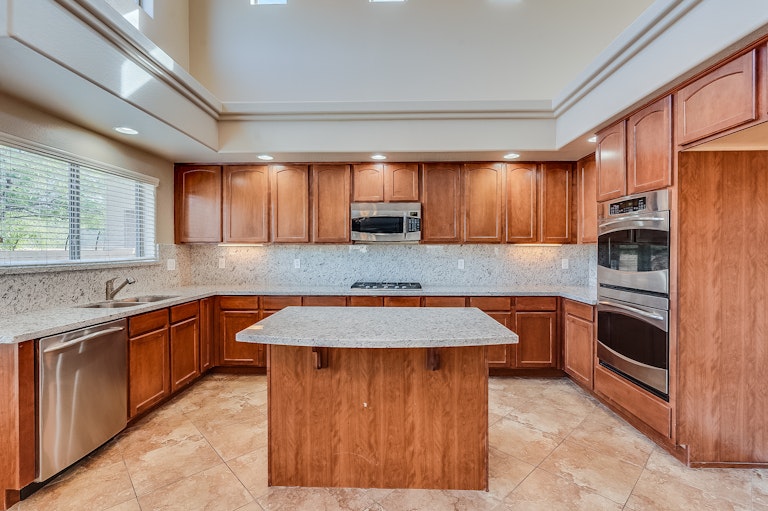 Photo 2 of 27 - 4422 W Kenai Dr, New River, AZ 85087