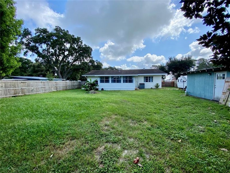 Photo 4 of 60 - 4081 Lake Marianna Dr, Winter Haven, FL 33881