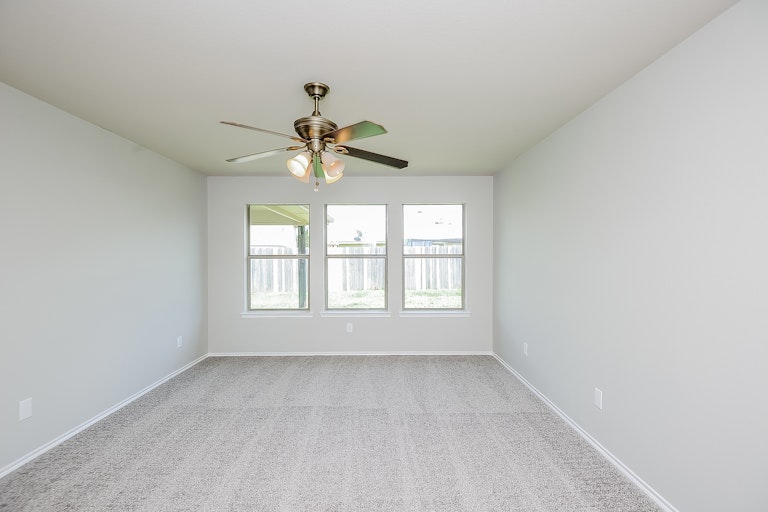 Photo 11 of 25 - 2050 Times Rd, Heartland, TX 75126