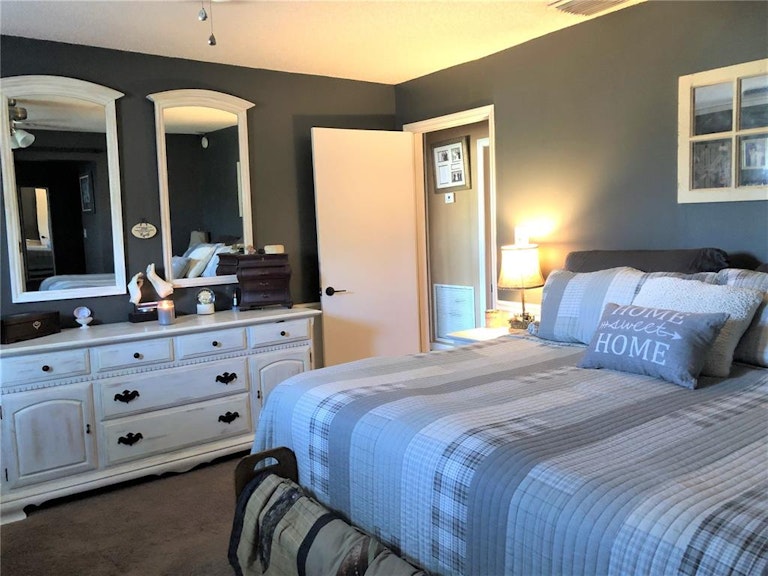 Photo 24 of 38 - 738 W Hogle Ave, Deland, FL 32720