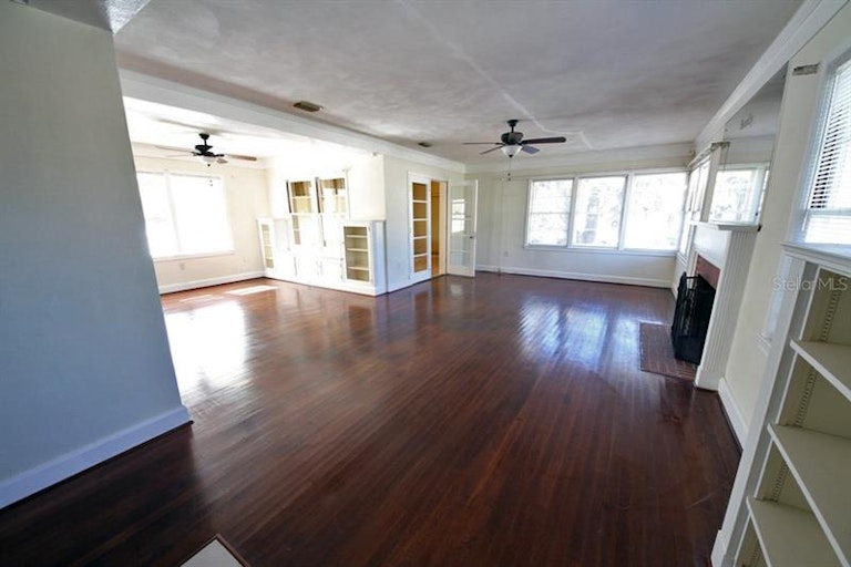 Photo 10 of 11 - 205 Sunburst Ct, Clearwater, FL 33755