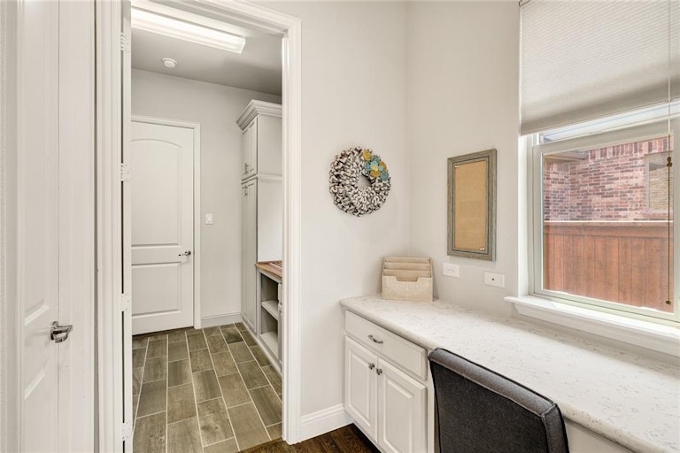 Photo 16 of 40 - 1417 Grassland Dr, Celina, TX 75009