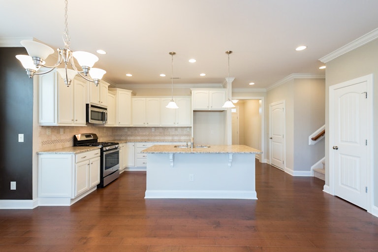 Photo 5 of 24 - 1012 Autumn Meadow Ln, Wake Forest, NC 27587