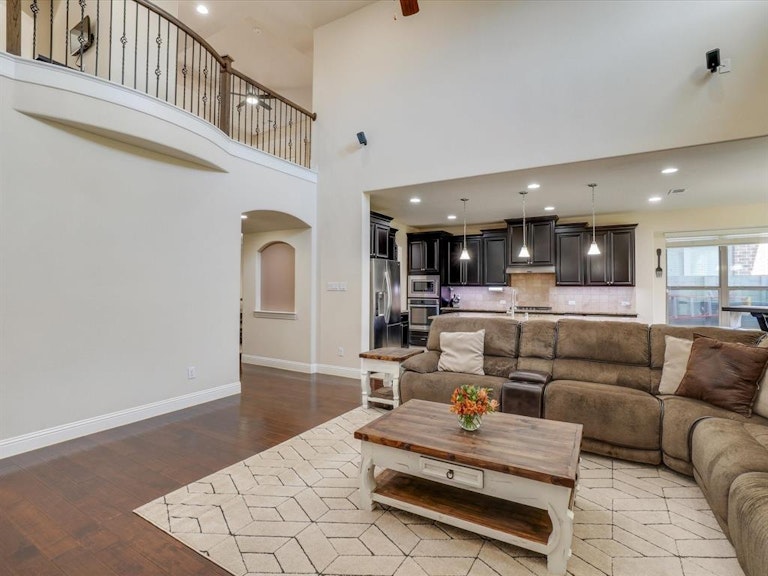 Photo 8 of 40 - 1412 9th St, Argyle, TX 76226