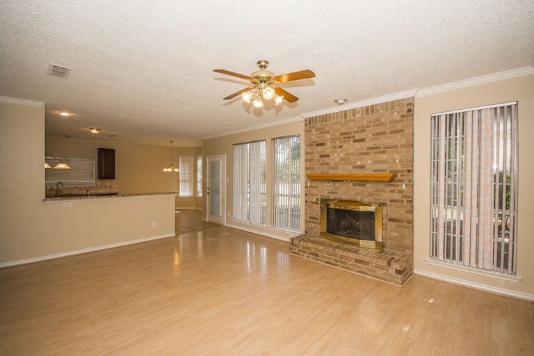 Photo 9 of 36 - 2705 Socrates Dr, Grand Prairie, TX 75052