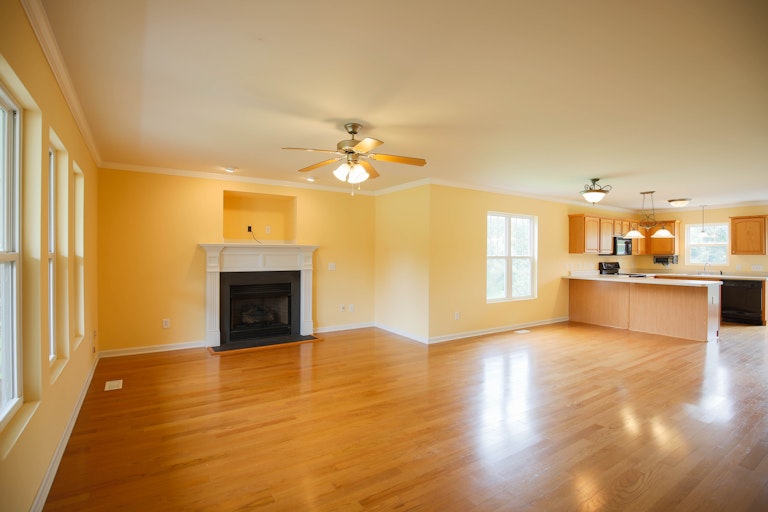 Photo 5 of 23 - 2269 Southfort Dr, Garner, NC 27529