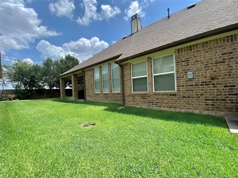Photo 32 of 34 - 9315 Mystic Falls Ln, Humble, TX 77396