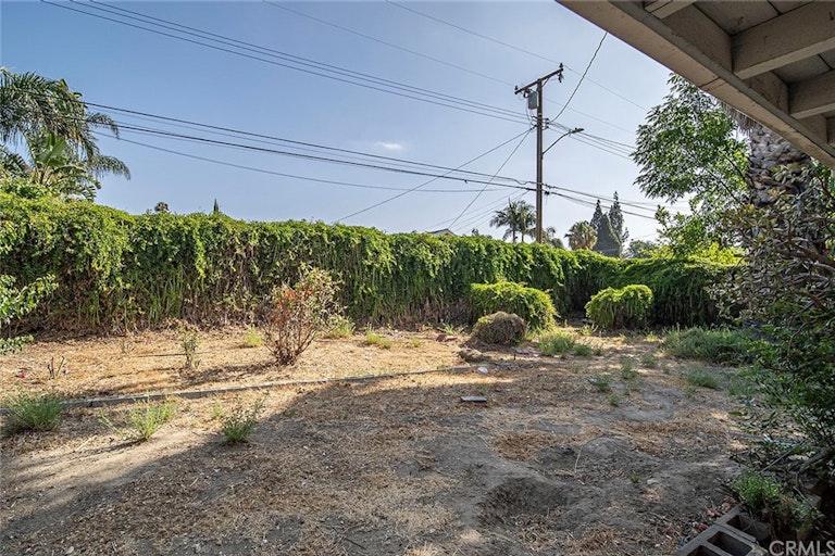 Photo 24 of 32 - 4850 Rosewood St, Montclair, CA 91763