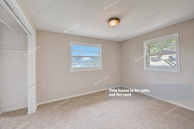 Photo 28 of 44 - 574 Valbon St, Orange Park, FL 32073