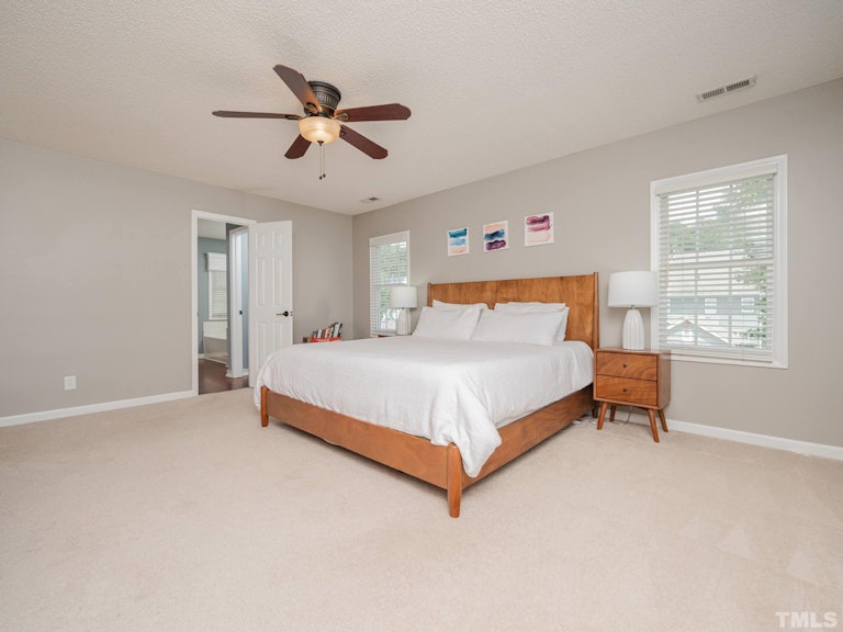 Photo 16 of 34 - 205 Chancellors Ridge Dr, Durham, NC 27713