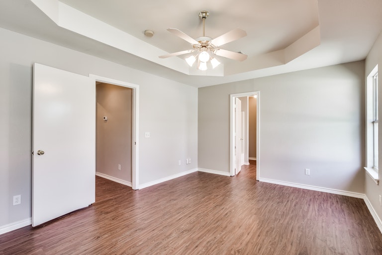 Photo 20 of 30 - 627 Stagecoach Dr, Little Elm, TX 75068