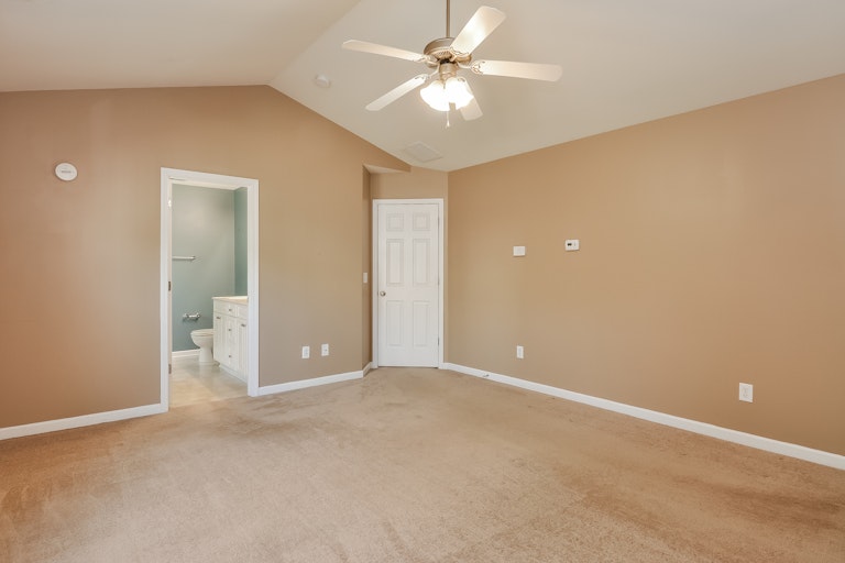 Photo 14 of 25 - 4330 Bay Rum Ln, Raleigh, NC 27610