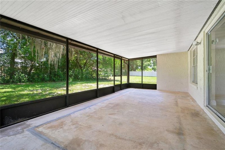 Photo 21 of 33 - 9425 Cannon Dr, Orlando, FL 32817