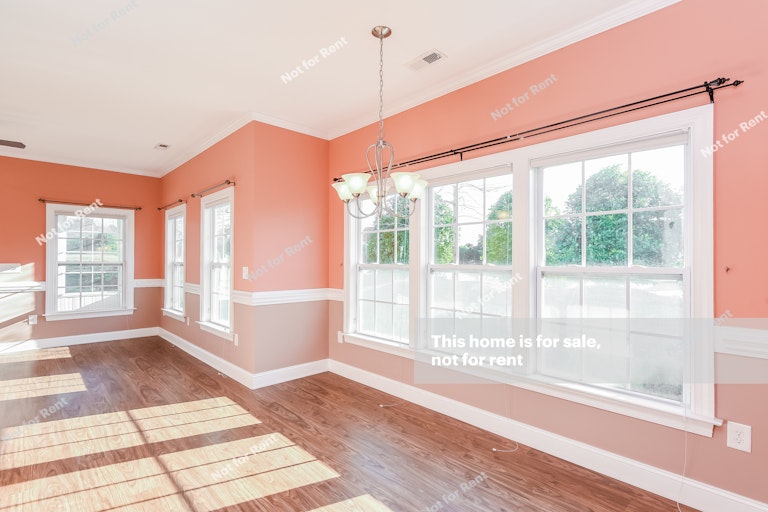 Photo 11 of 25 - 634 Lawson Cypress Ln, Fuquay Varina, NC 27526